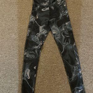 Girls Abercrombie and Fitch athletic leggings /size 15/16